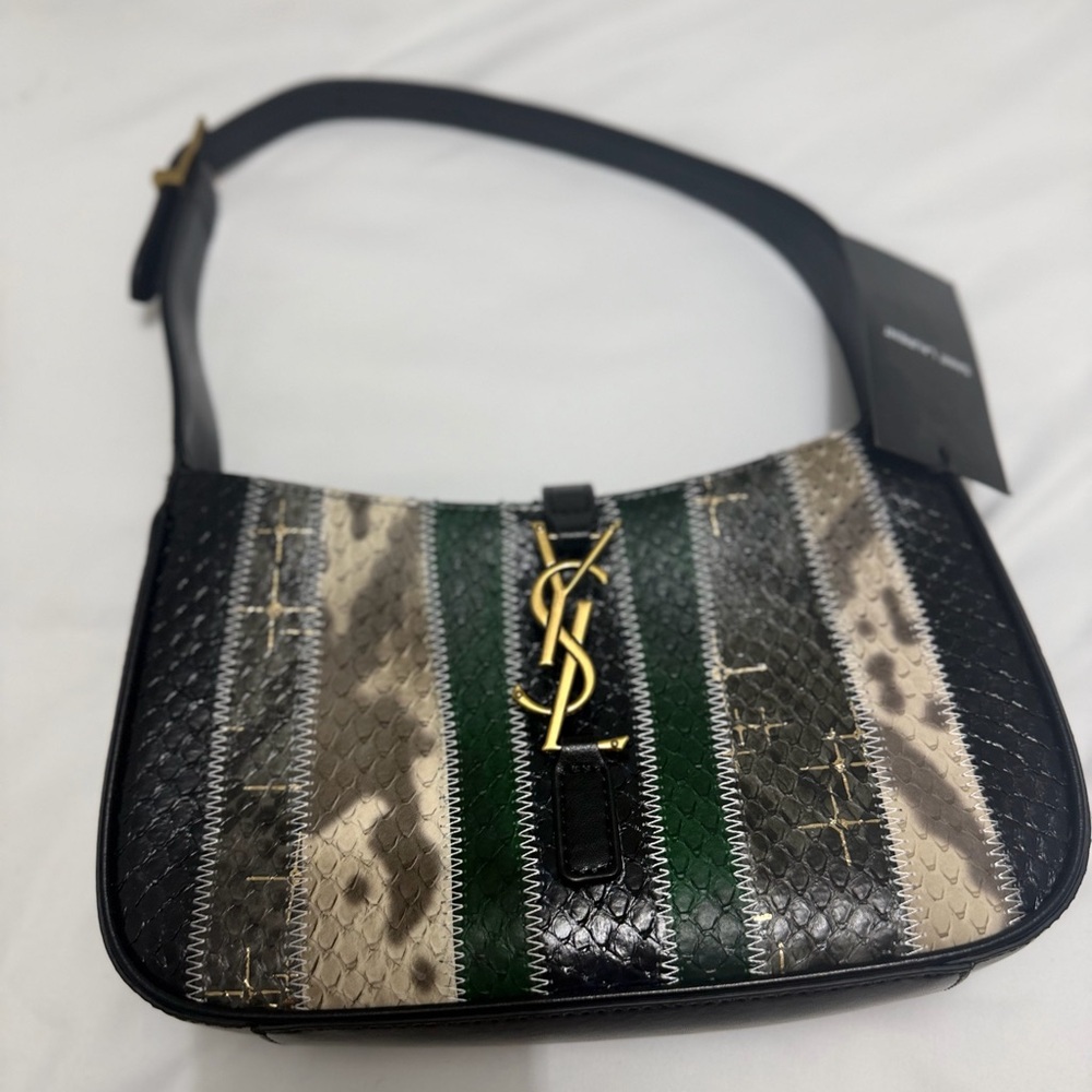 YSL LE 5 À 7 IN CROCODILE-EMBOSSED PATENT LEATHER